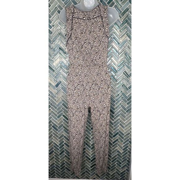LUCKY BRAND CREAM NAVY BLUE DITSY FLORAL LONG SKINNY LEG ROMPER JUMPSUIT BOHO S - Picture 9 of 11
